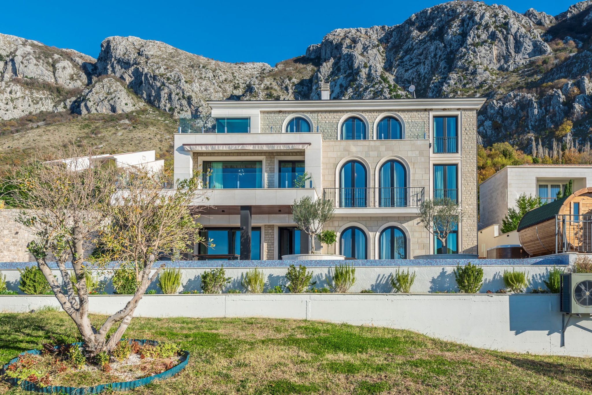 Budva, Blizikuce – luxury villa with an open sea view
