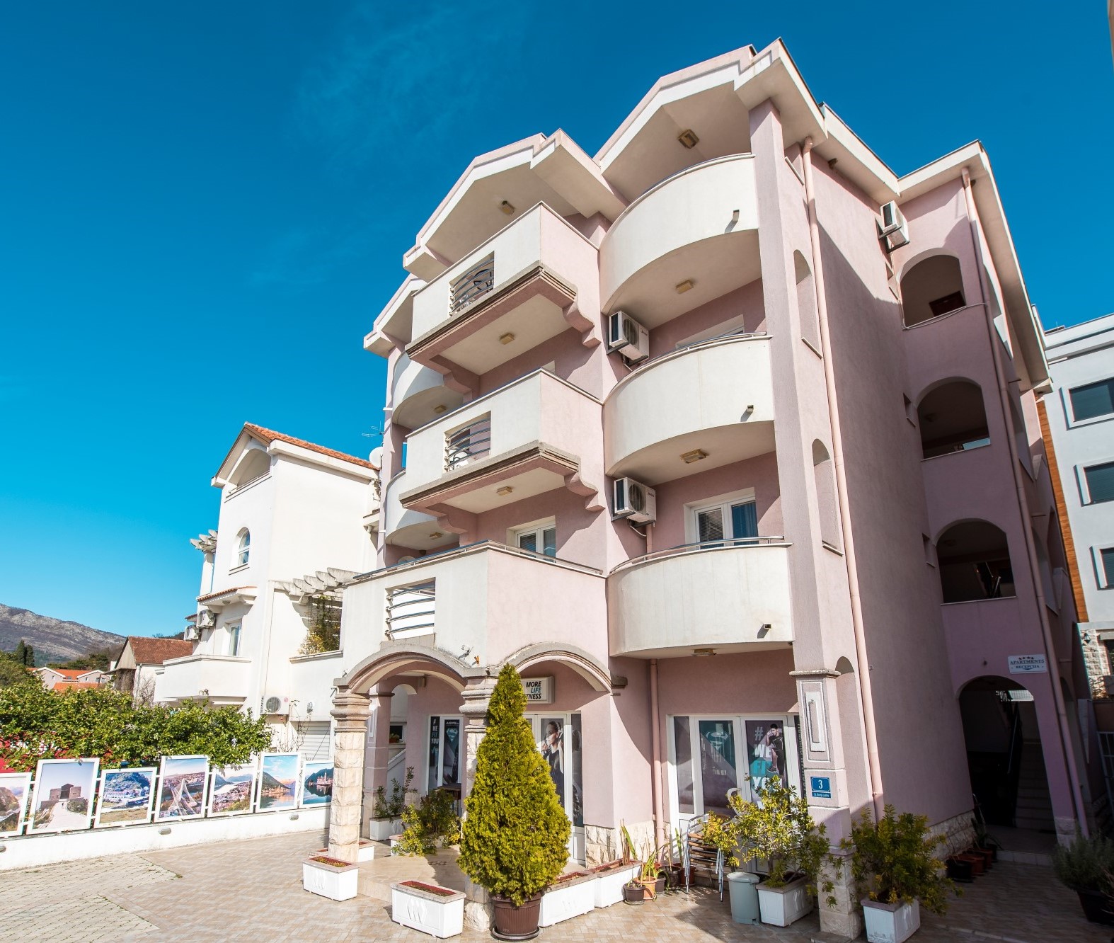 Tivat, Donja Lastva – mini hotel sa 9 apartmana u blizini marine Porto Montenegro
