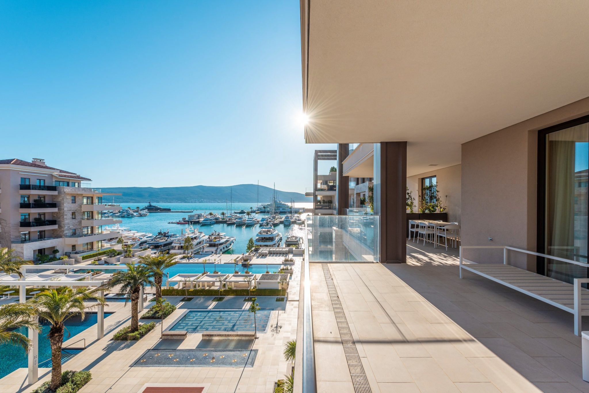 SOLD:    Тиват, Порто Монтенегро — трехкомнатная квартира с видом на море в здании Baia