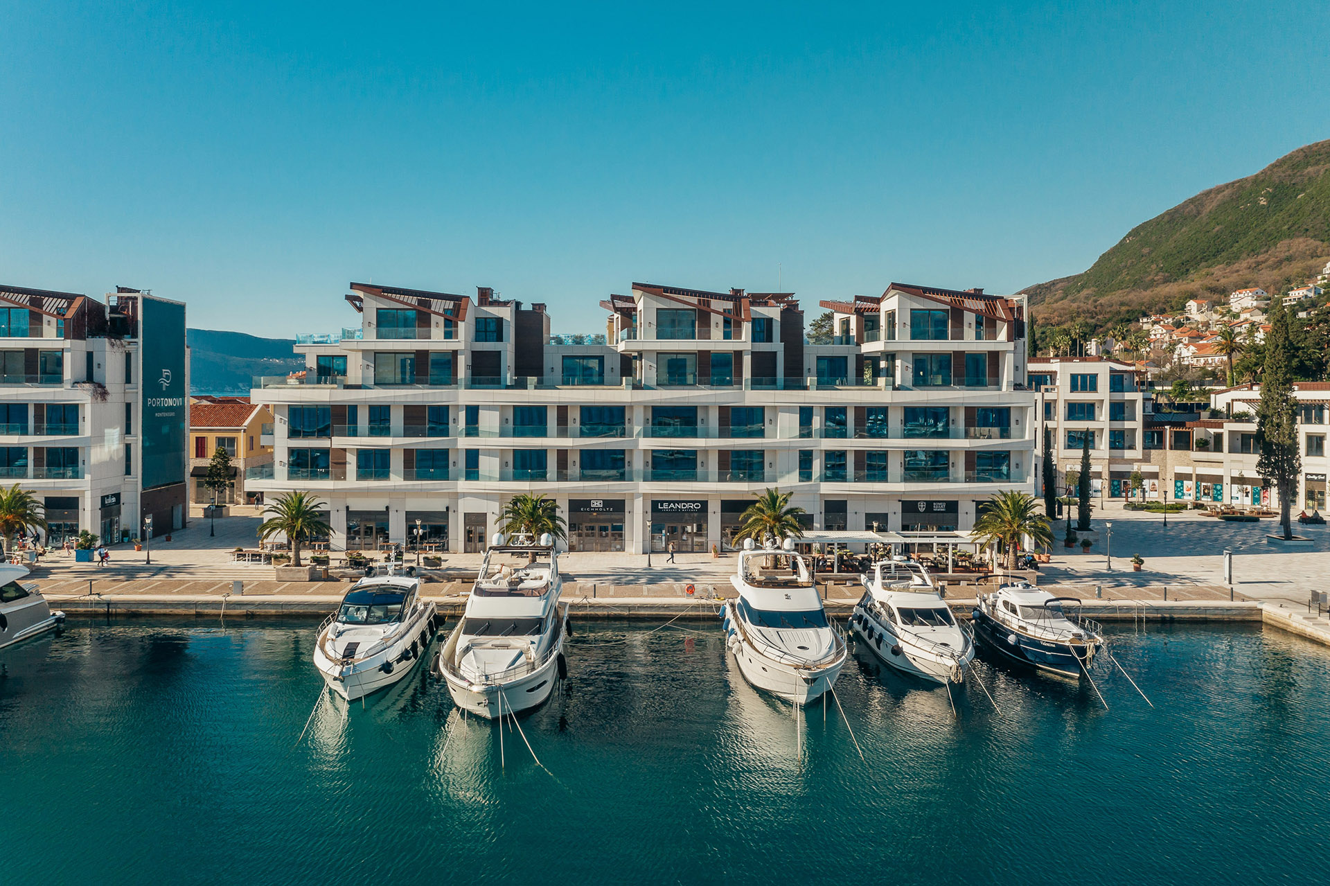 Herceg Novi, Portonovi – dvosoban apartman na prestižnoj lokaciji na obali mora