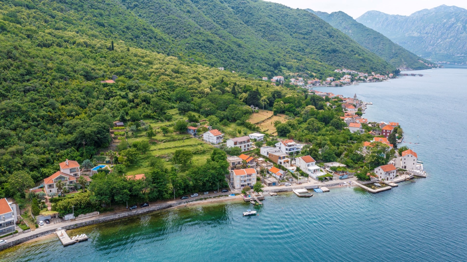 Kotor, Stoliv – urbanizovano zemljište na prvoj liniji do mora