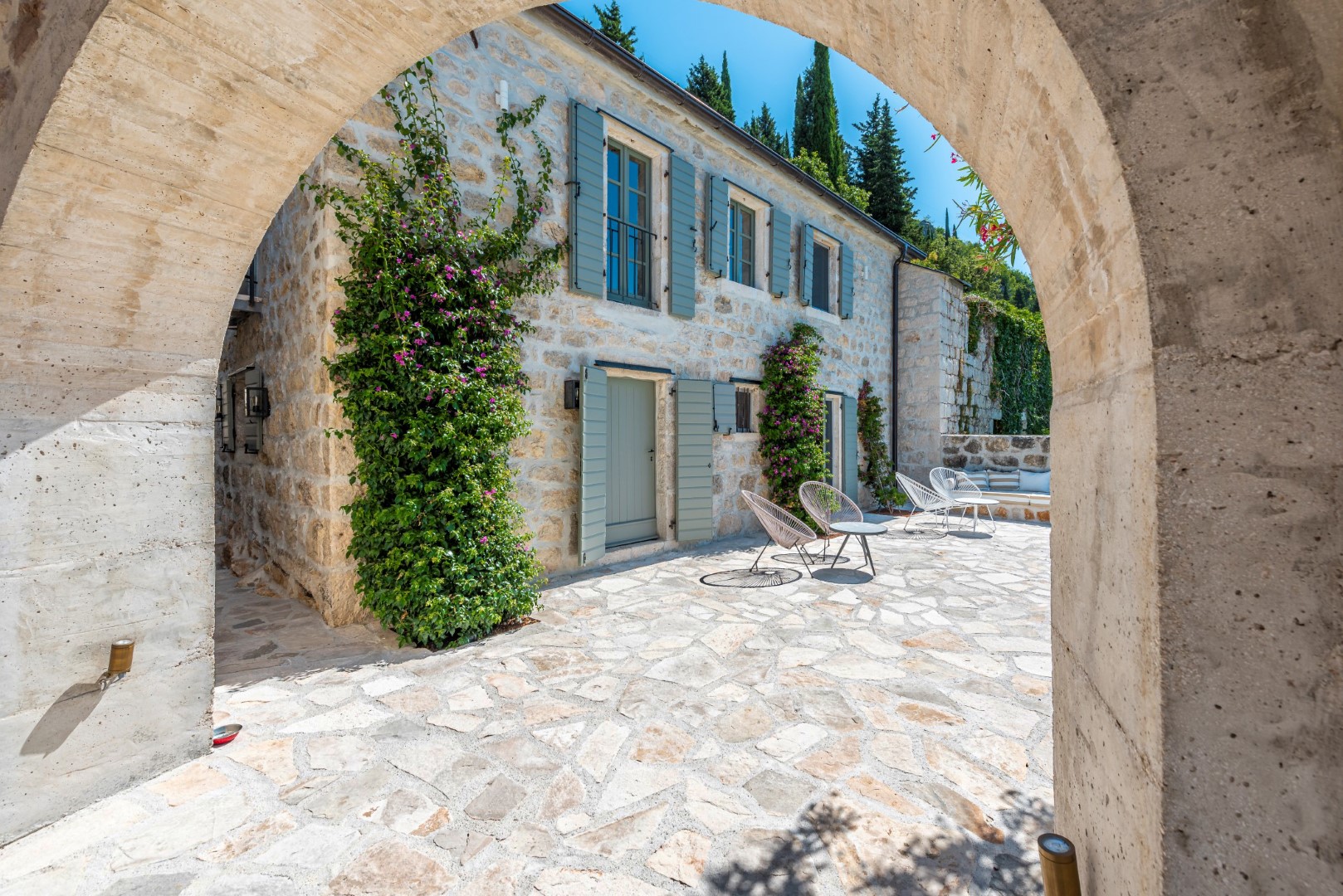 Herceg Novi, Trebesin – a unique boutique complex in Mediterranean style, with a swimming pool