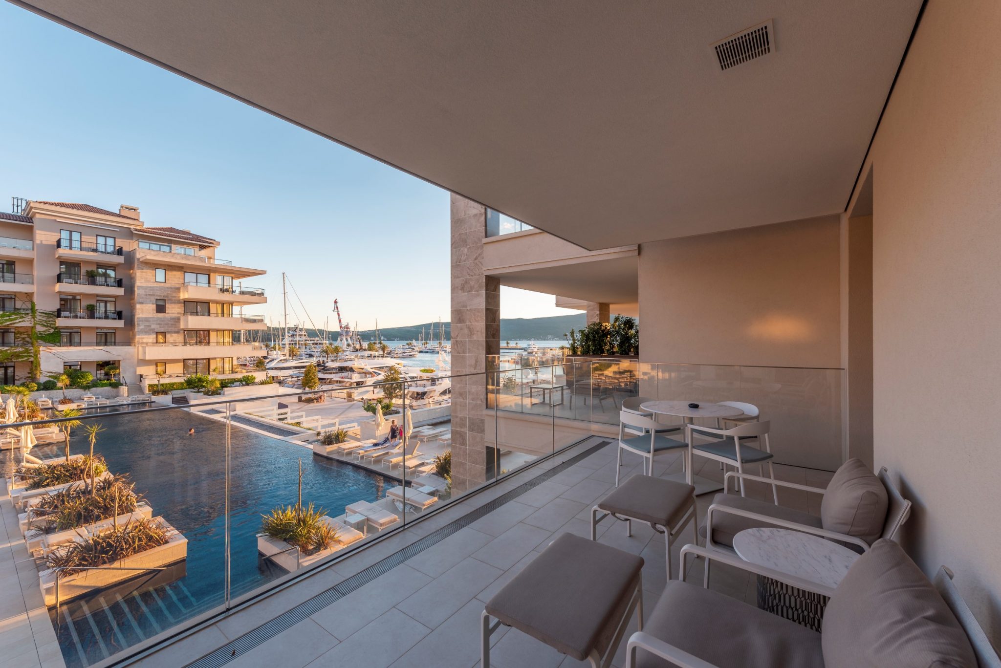 SOLD Tivat, Porto Montenegro – jednosoban apartman u Regent Pool Club rezidenciji Baia