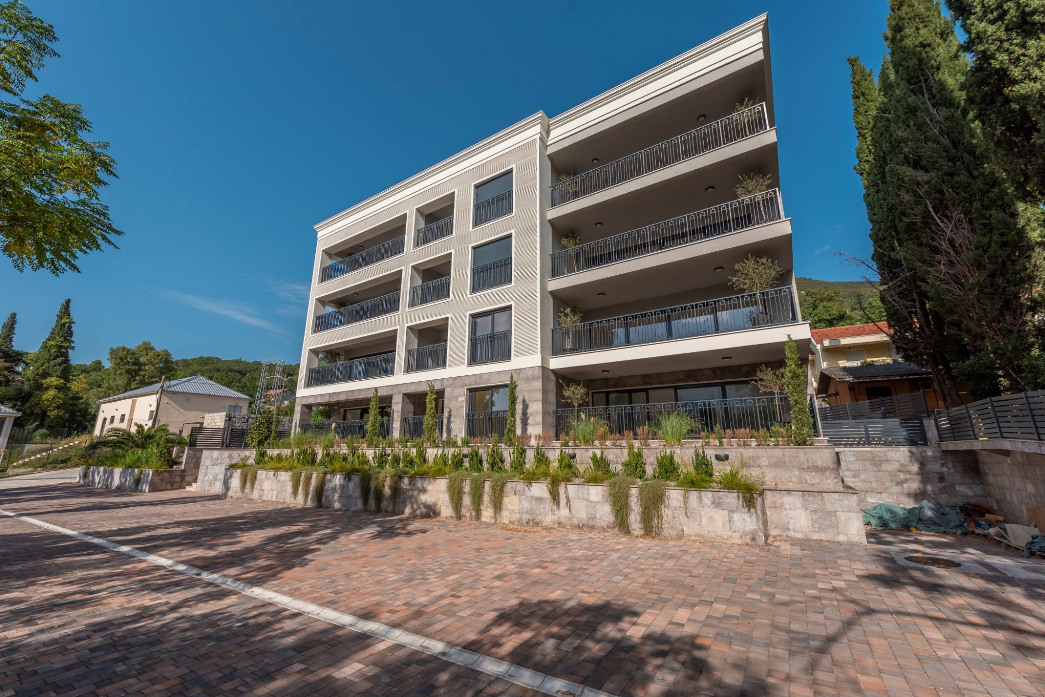 Herceg Novi, Kumbor – three-bedroom apartment in an exclusive building near the Portonovi resort