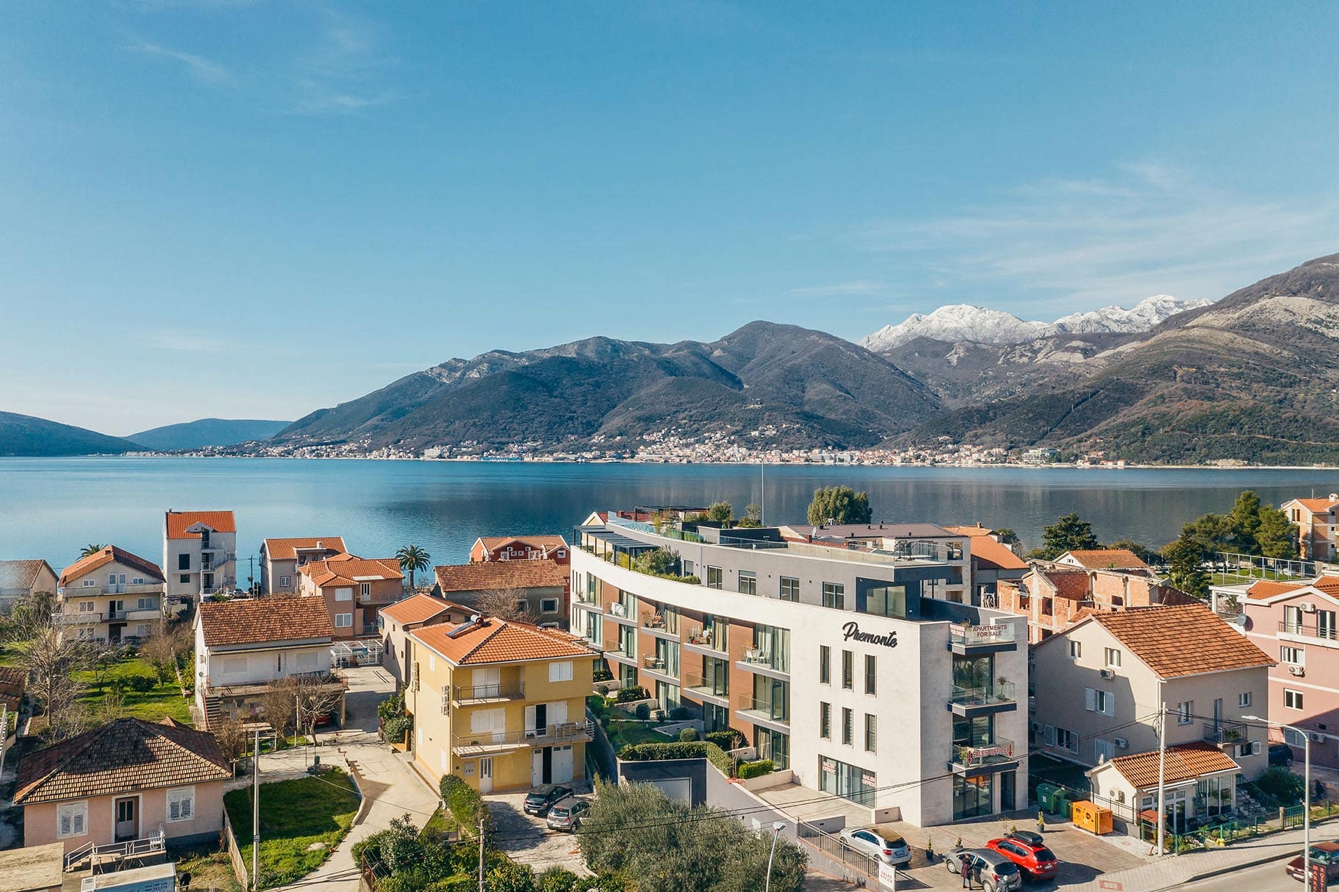 Tivat, Donja Lastva – one-bedroom apartment in the second line to the sea, with a garage