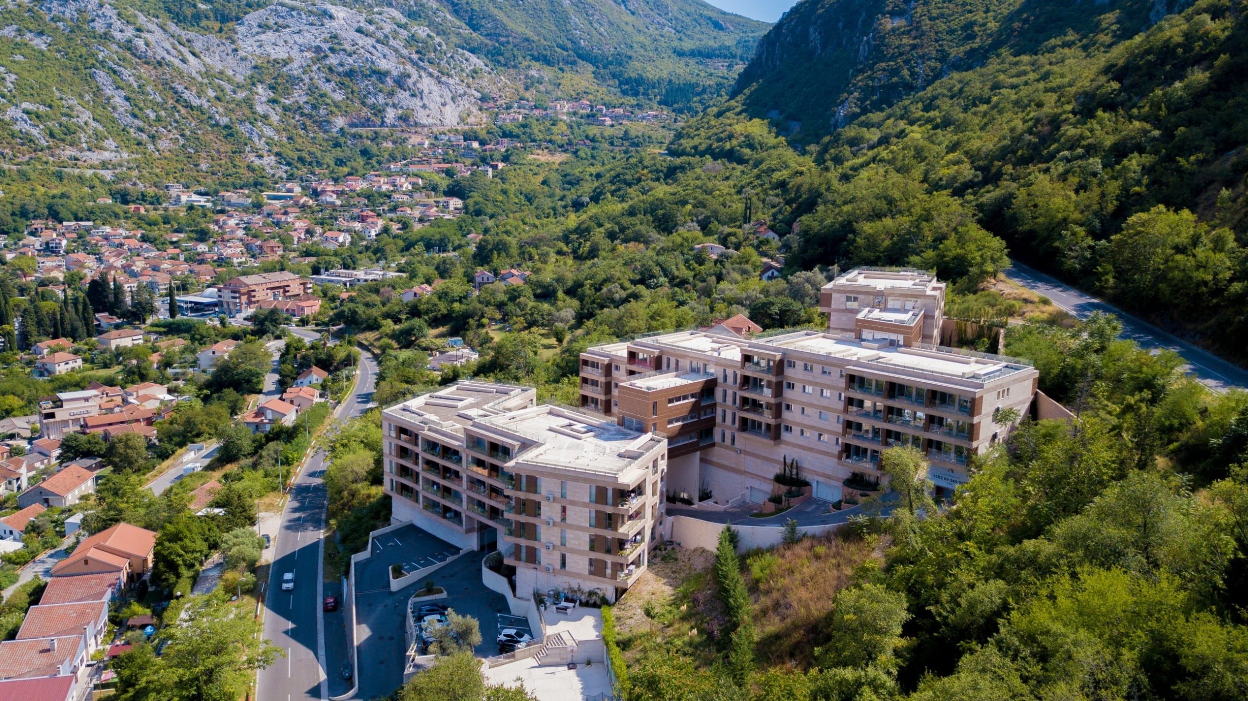 Kotor, Škaljari – dvosoban i jednosoban apartman sa pogledom na more u blizini Starog grada