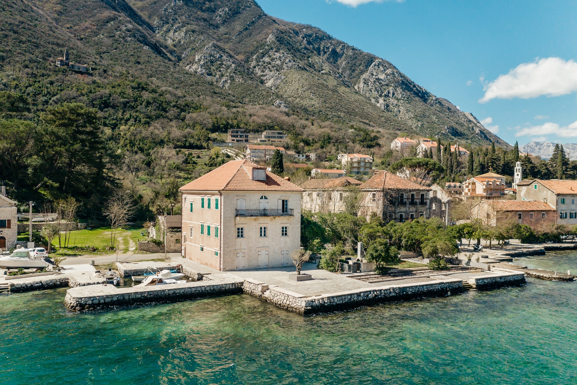 Kotor, Prcanj – an authentic Mediterranean stone villa from the beginning of the 19th century