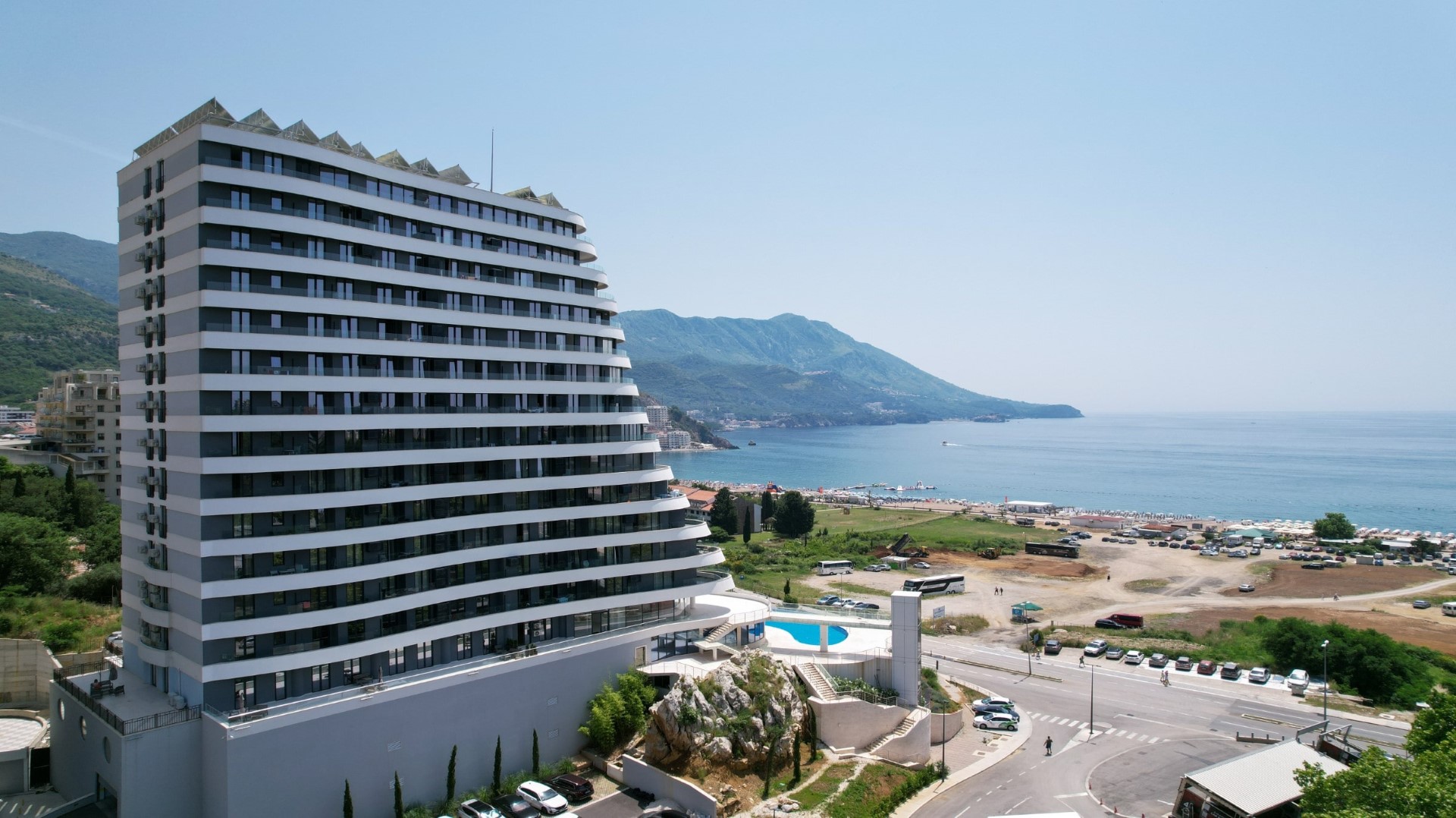 Budva, Becici – exclusive apartments in a complex near the sea