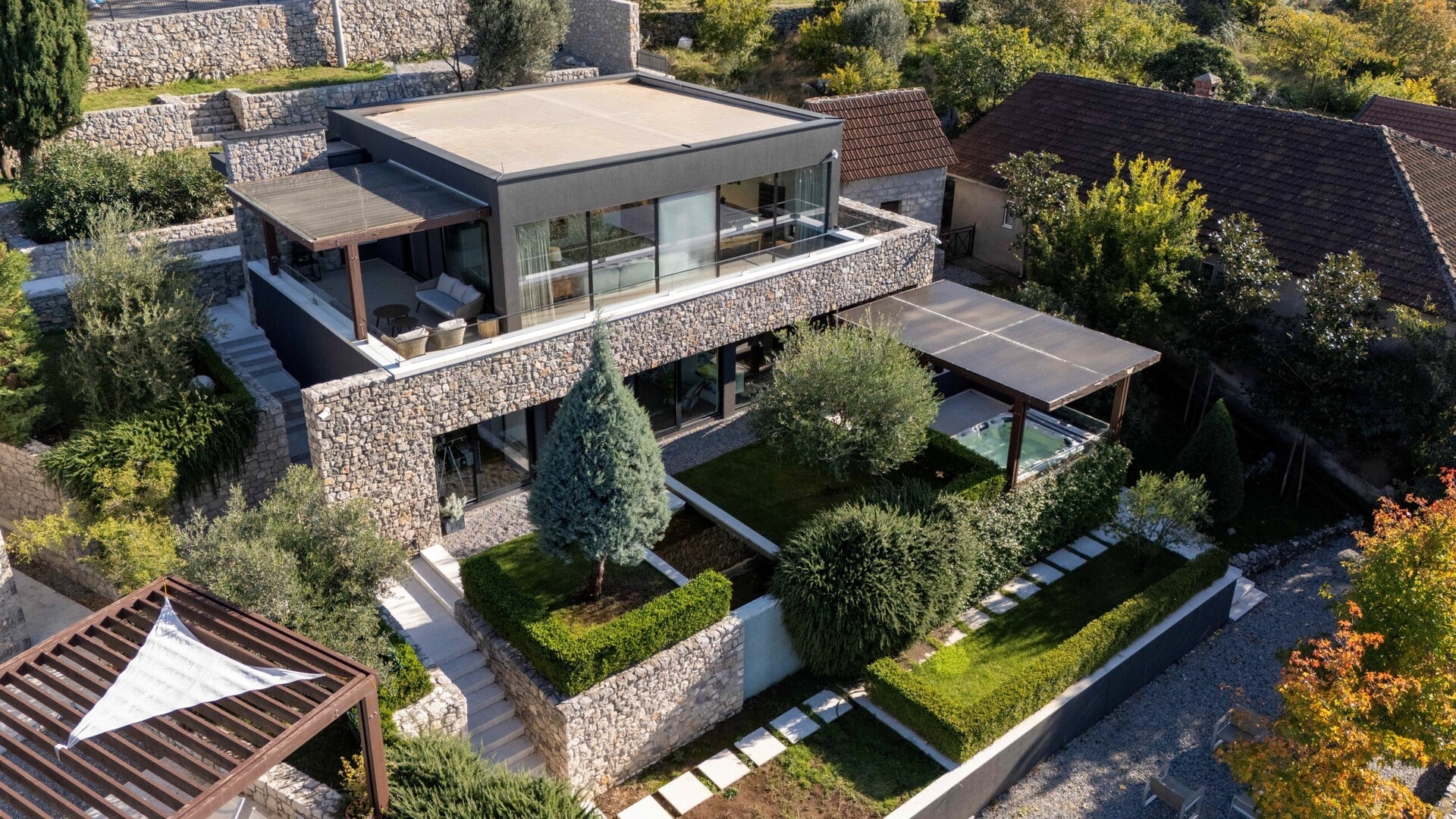 Podgorica, Masline – contemporary, three-bedroom villa within a complex of two luxury villas