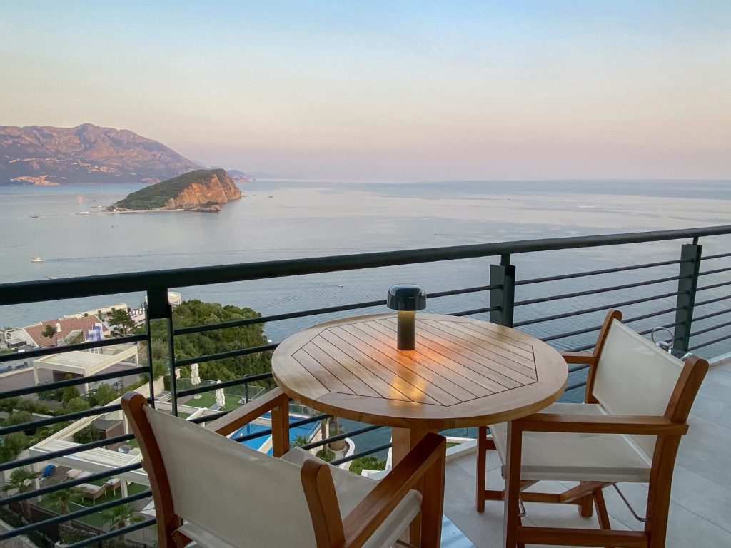 Sold – Budva, Vidikovac – dvosoban apartman sa panoramskim pogledom na more