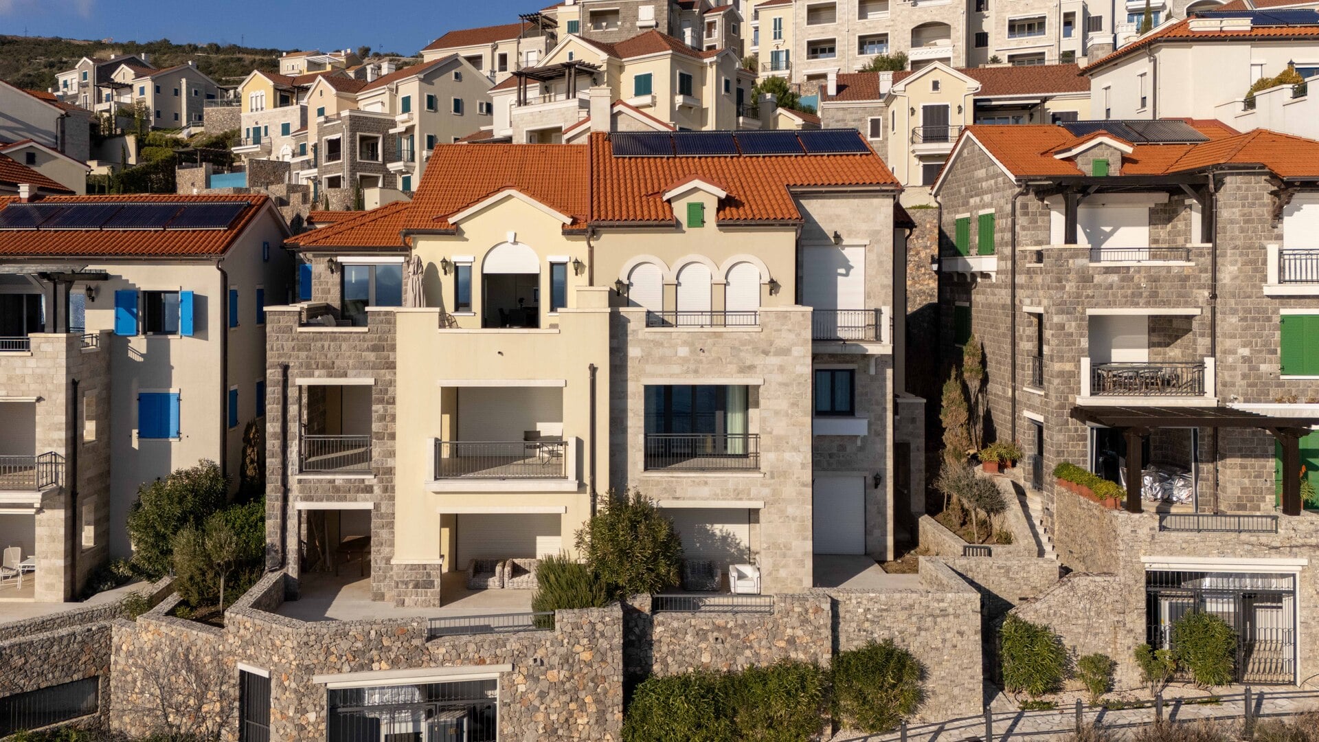 Tivat, Luštica Bay – dvosoban apartman sa pogledom na more u Maslina zgradi