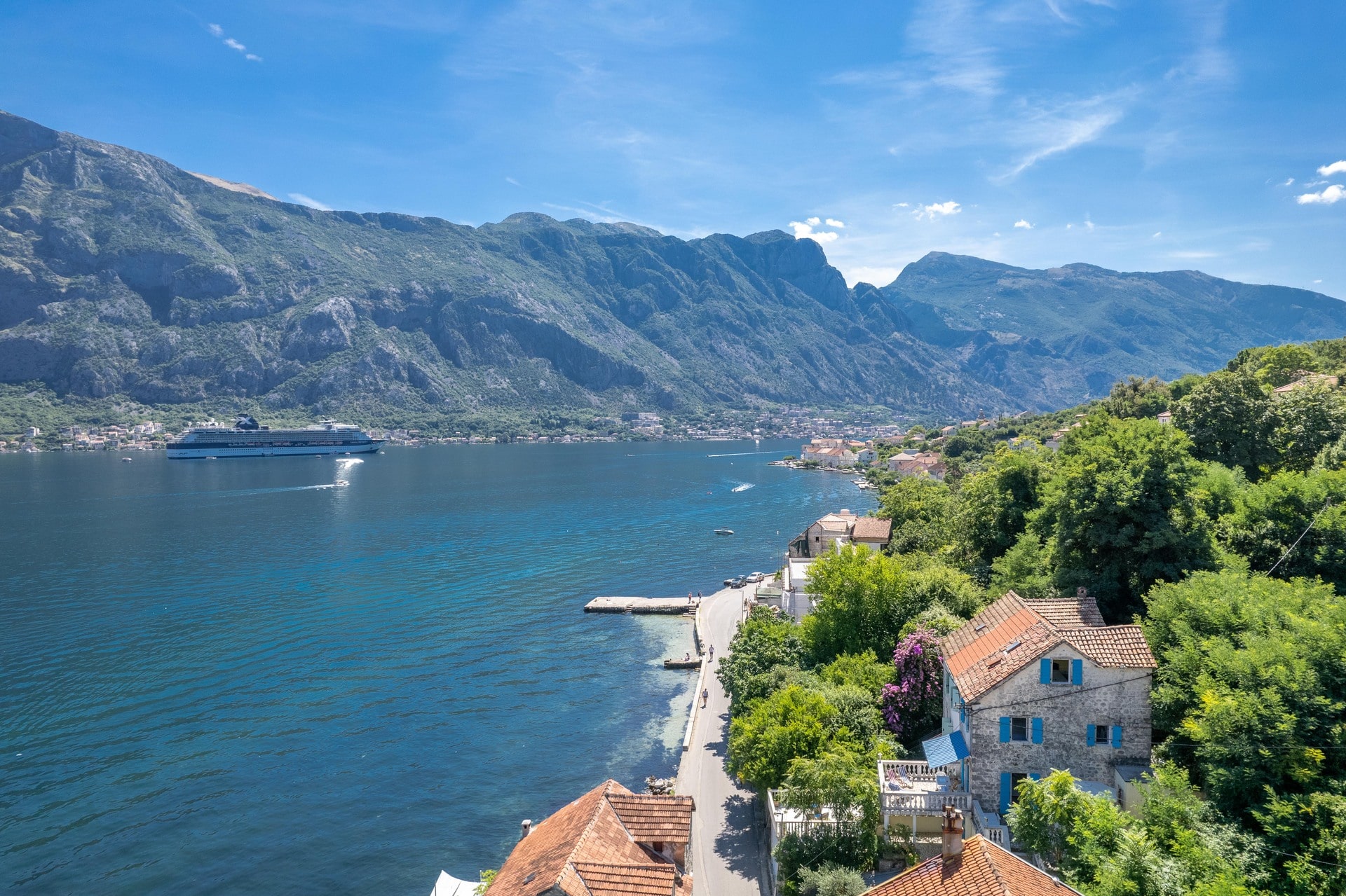 Kotor, Prcanj – a charming stone semi-detached house on the first line to the sea