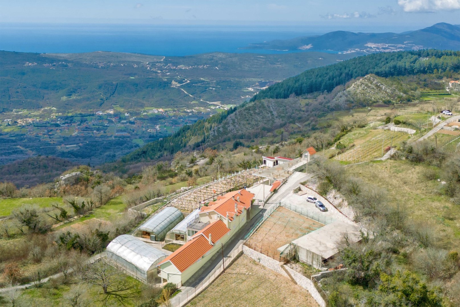 Kotor, Mirac – countryside farm estate with open sea view