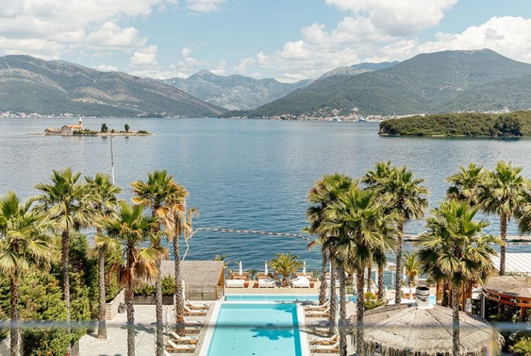 Эксклюзивная двухкомнатная квартира с видом на море, Nikki Beach, Тиват