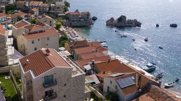 Luksuzan hotel sa pogledom na more, Pržno, Budva