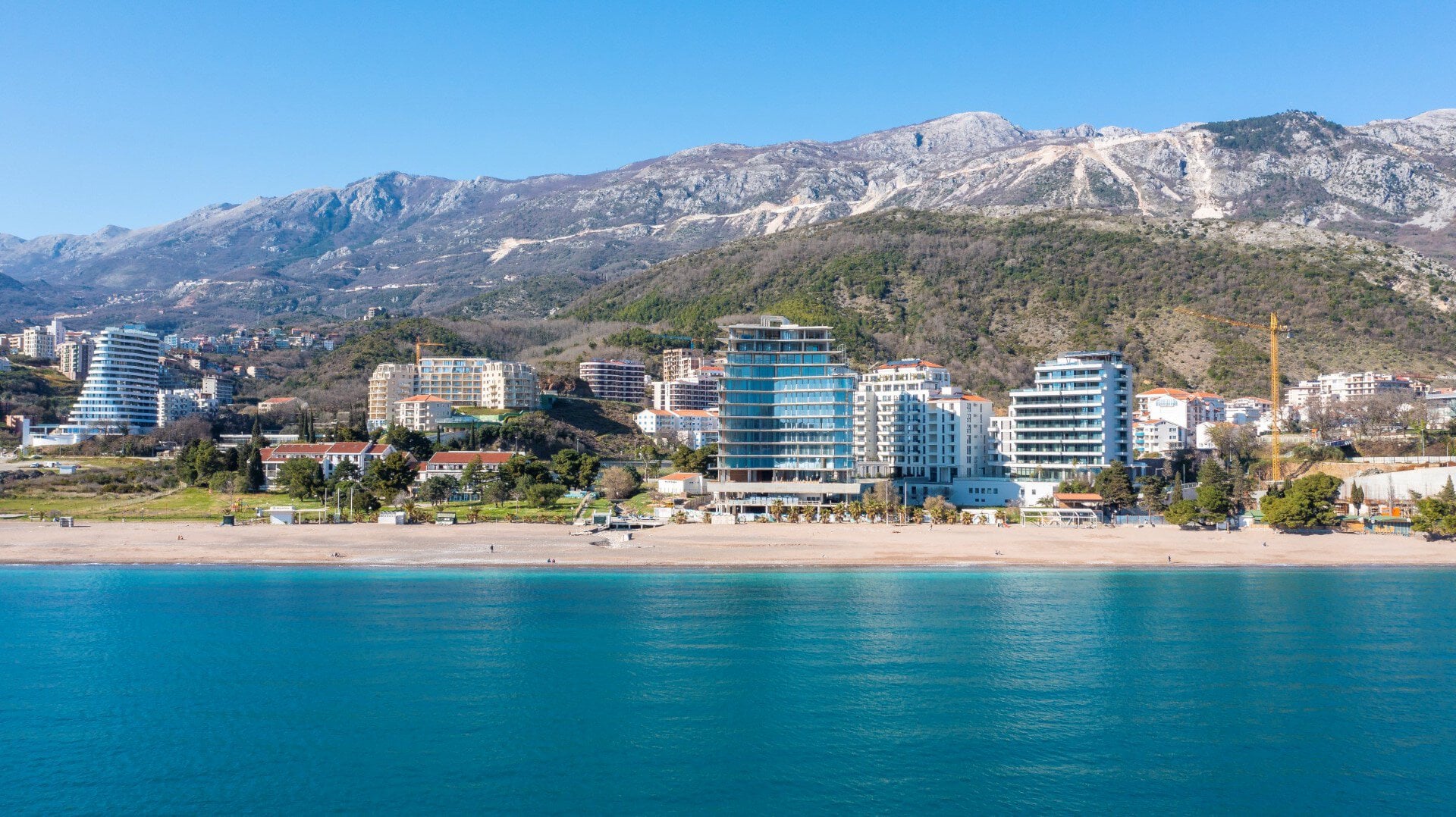 Bečići Budva nekretnine. Prodaja nekretnina Bečići . Seafront apartmani Bečići Budva
