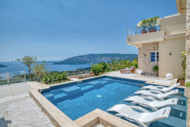 Luksuzna vila sa bazenom i panoramskim pogledom na more, Podi, Herceg Novi