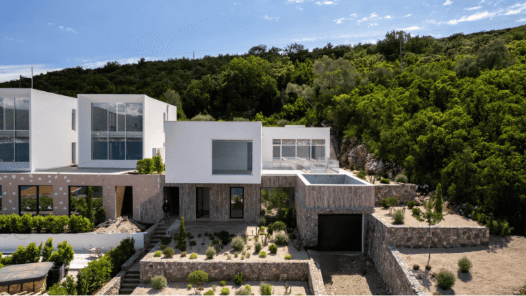 Savremena vila sa privatnim bazenom i panoramskim pogledom na more, Krašići, Tivat