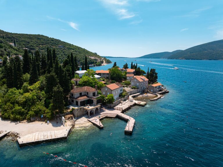 Autentična kamena vila na prvoj liniji do mora, Rose, Herceg Novi
