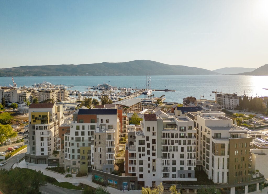 Namješten dvosoban stan Alba, Boka Place, Tivat