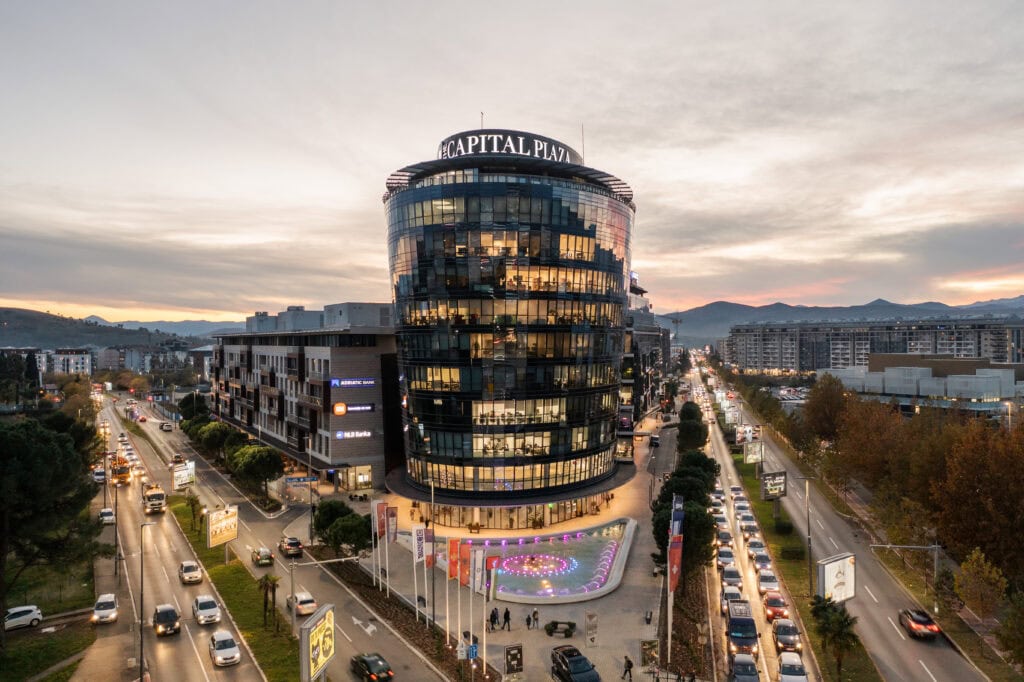 Capital Plaza dvosoban stan, Podgorica. Capital Plaza namješten trosoban stan, Podgorica