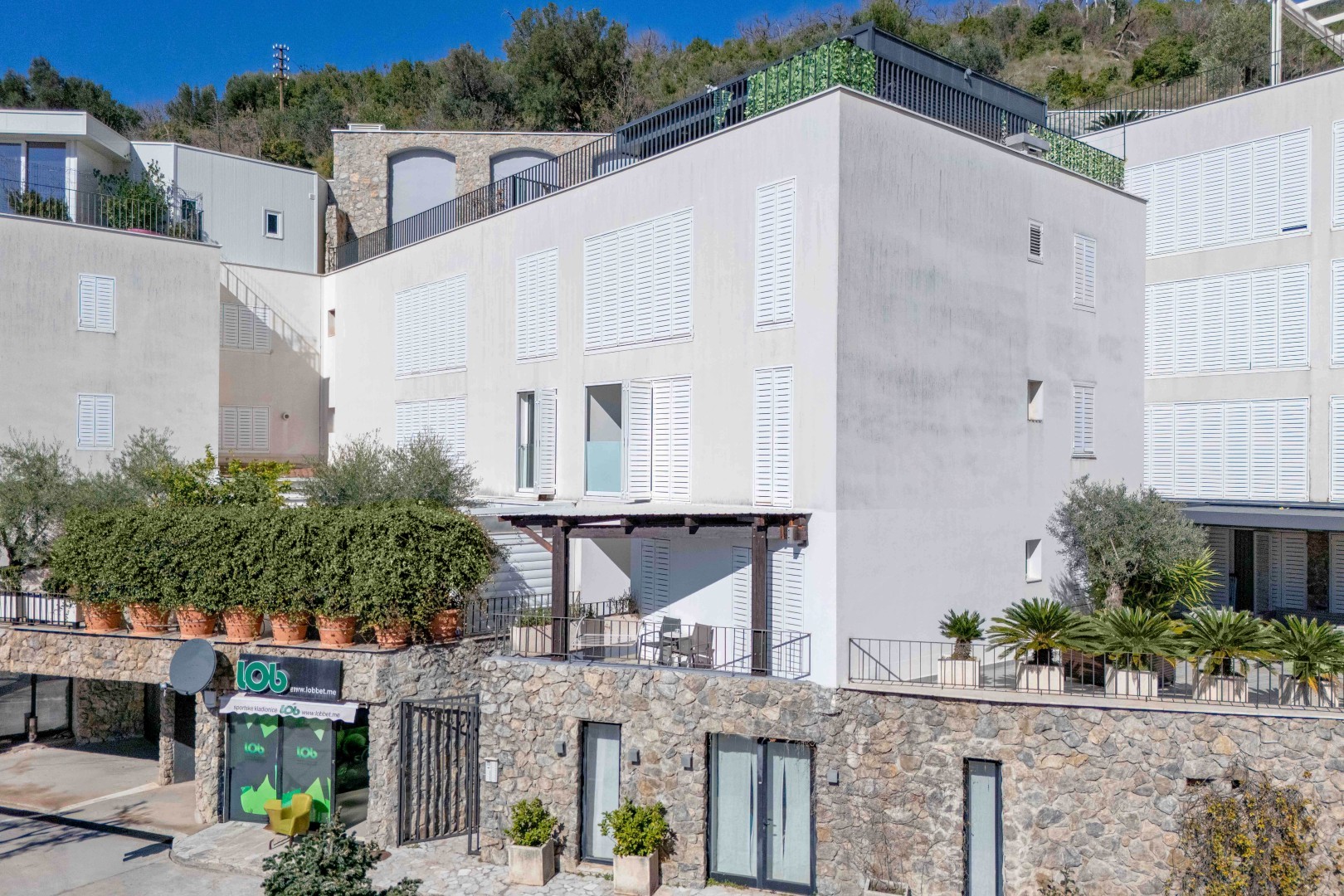 Apartment for sale in Budva, One-bedroom apartment next to the Maestral hotel, Pržno