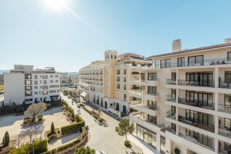 Luksuzan dvosoban stan, zgrada Elena, Porto Montenegro